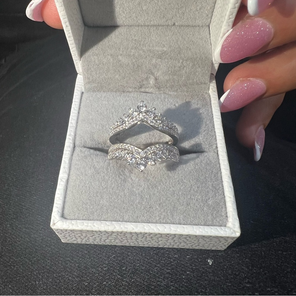 New Cubic Zirconia Double Crown Ring 💍 Size 5 Diamond Crowns - Picture 4 of 6